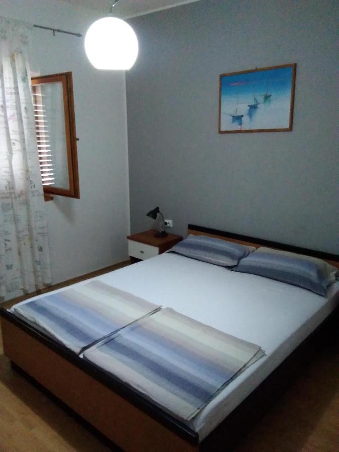 House  Bond Villa Tisno Buitenkant foto